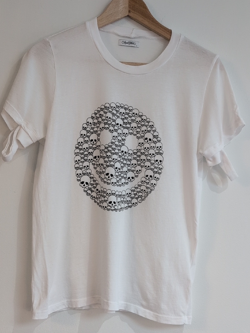Lauren Moshi Designer White Graphic Tee with Black Skull Smile Graphic Size S